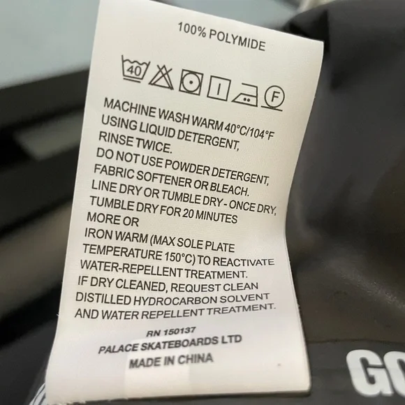 Palace x Goretex 2 in 1 Parka - Picture 3 of 5